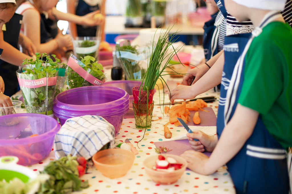 Healthy Habits - What to Pack in Your Child's Lunch for Swim Success